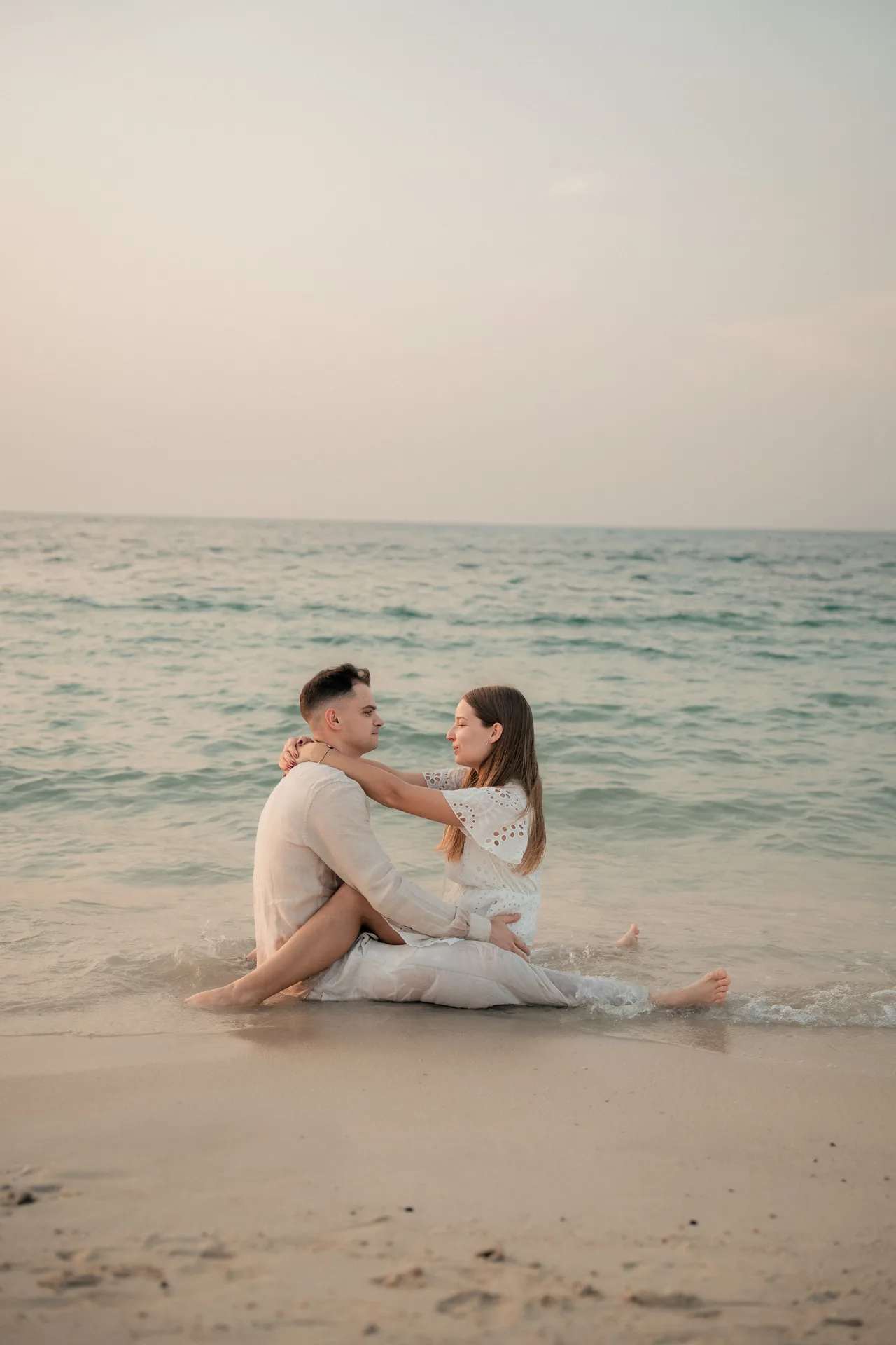 Couple photography by Pixelicious
